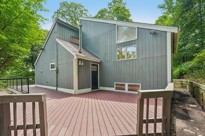 Property Photo:  736 Route 9W S  NY 10960 