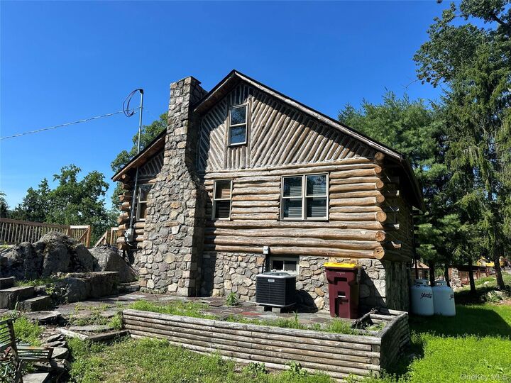 Property Photo:  122 Woods Road  NY 10925 