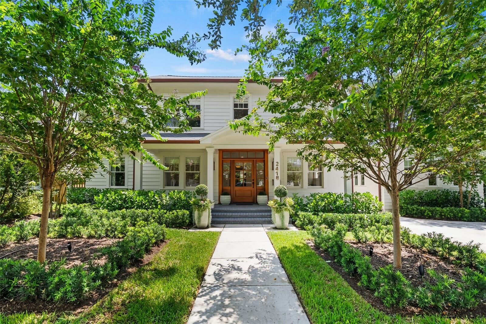Property Photo:  2418 W Watrous Avenue  FL 33629 