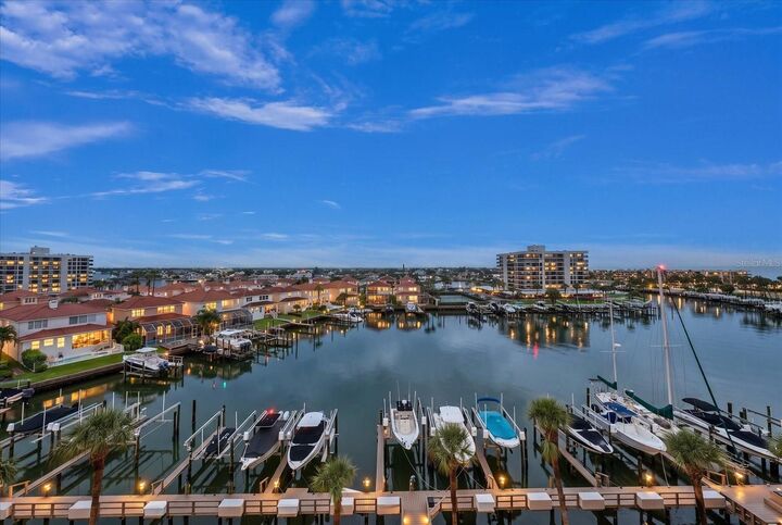 Property Photo: 1621 Gulf Boulevard 607 FL 33767