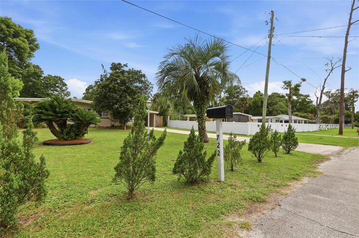 Property Photo:  722 Temple Avenue  FL 32763 