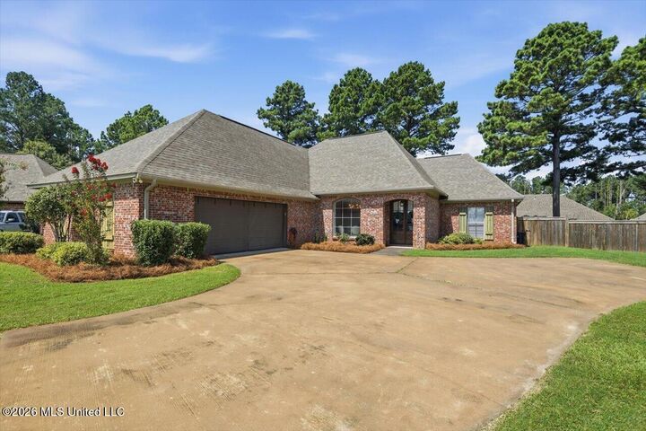 Property Photo: 106 Cedar Green Cove MS 39046