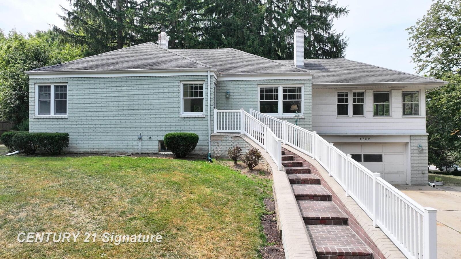 Property Photo: 1702 Overhill Drive MI 48503-4655