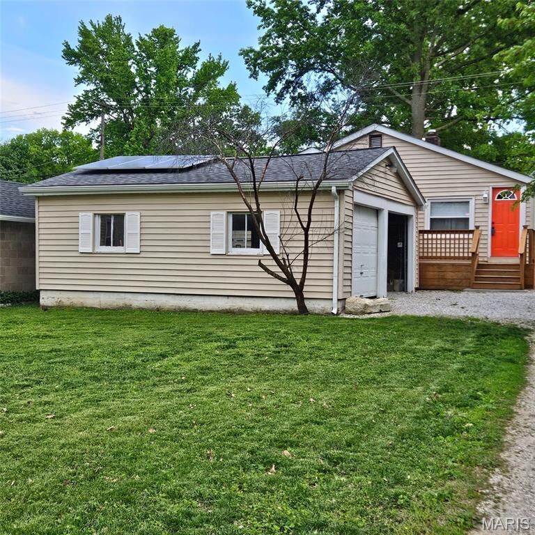 Property Photo: 112 3rd Avenue IL 62025