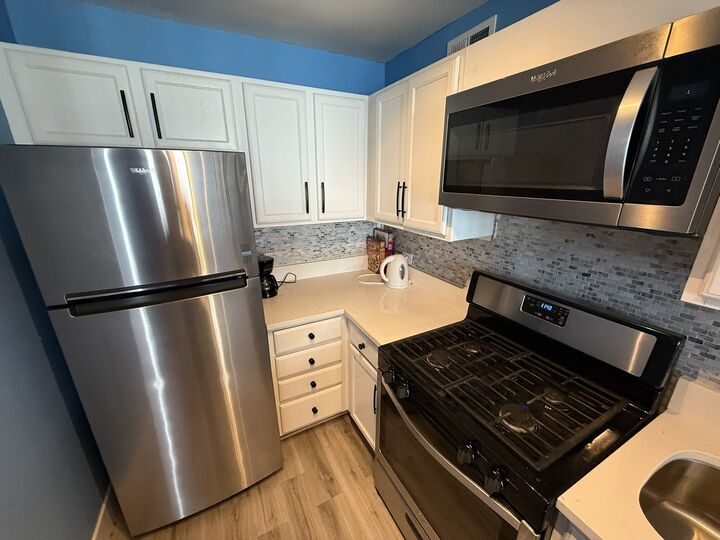 Property Photo:  6700 S South Shore Drive 18K  IL 60649 