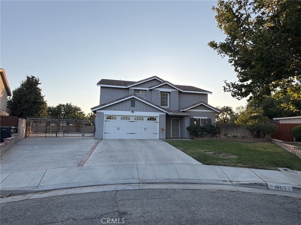 Property Photo:  1863 Harlow Court  CA 93534 
