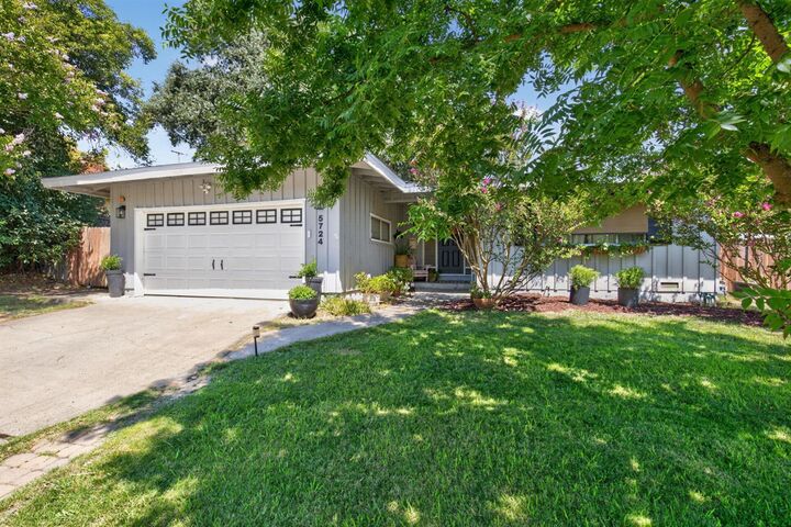 Property Photo: 5724 Southgrove Drive CA 95610