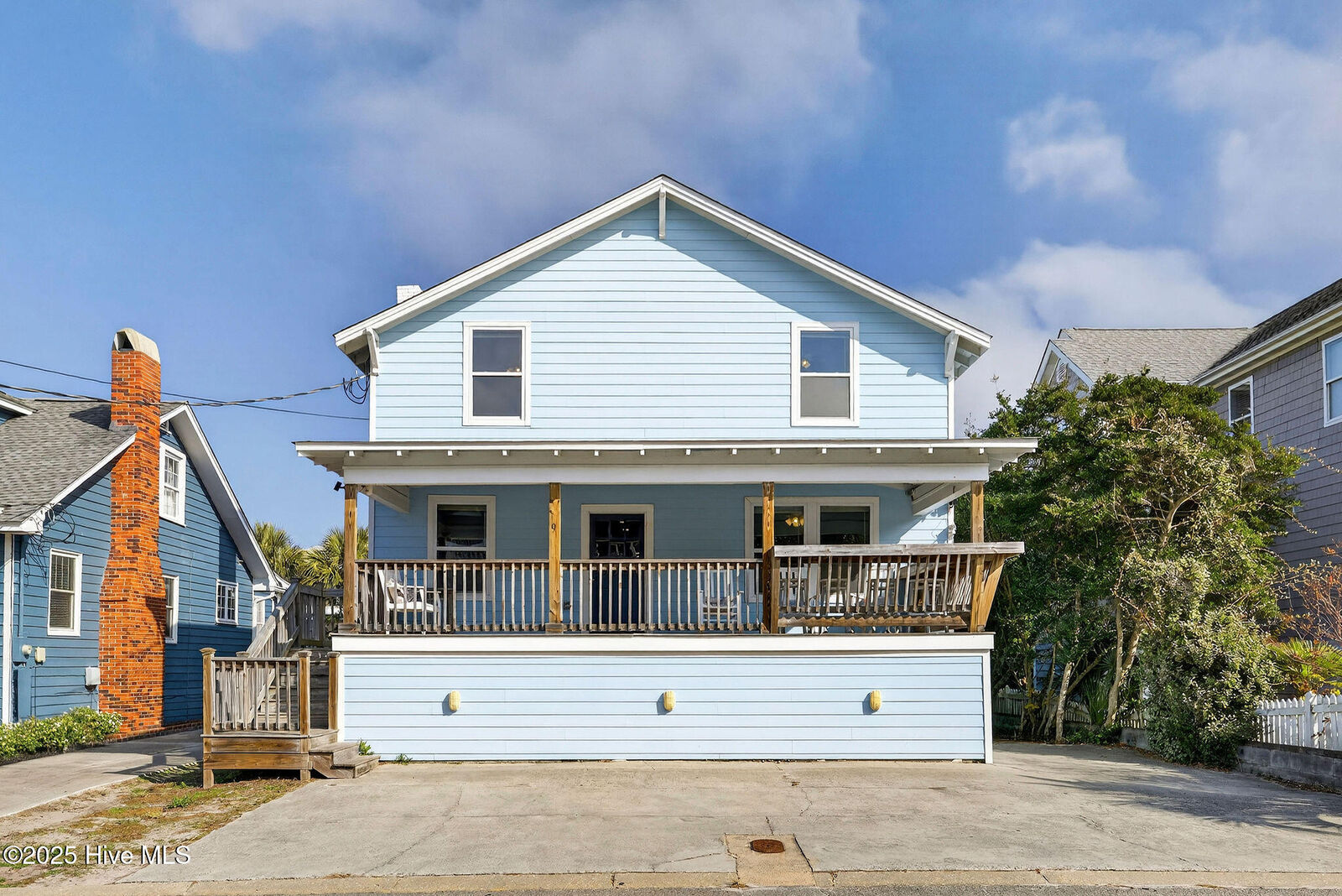 Property Photo:  9 E Atlanta Street E  NC 28480 