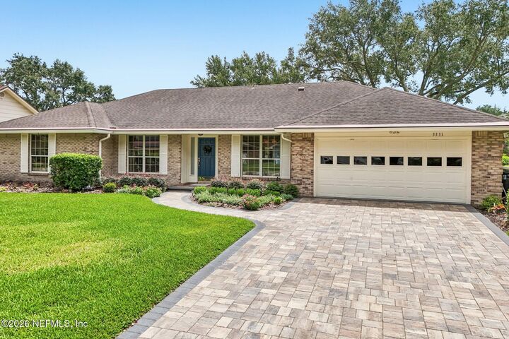 Property Photo: 3331 Hidden Lake Drive W FL 32216