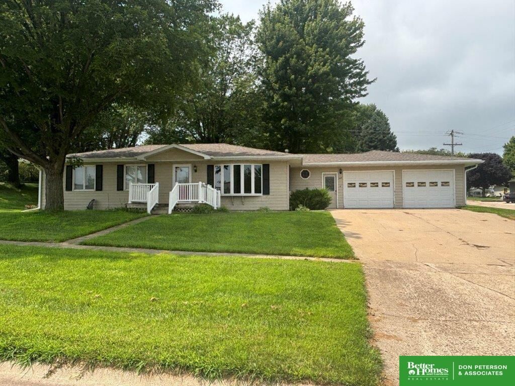 Property Photo:  502 S Summit Avenue  NE 68739 