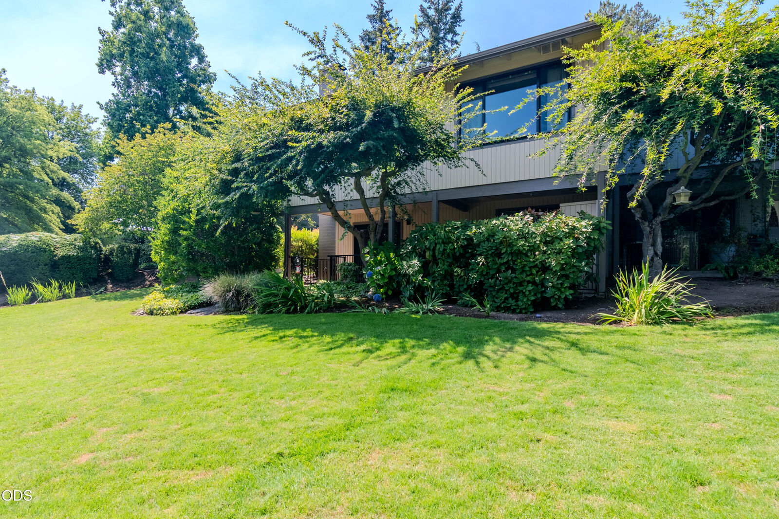 Property Photo:  211 Florence Avenue  OR 97504 
