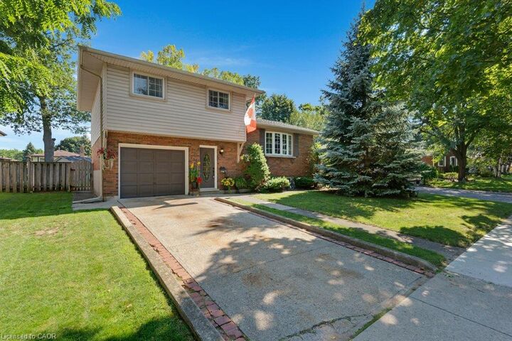 Property Photo:  236 Winston Boulevard  ON N3C 1M5 