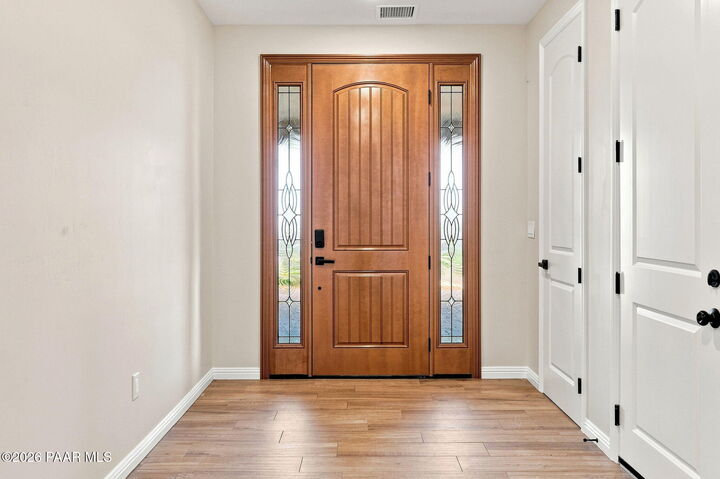 Property Photo:  703 W Lee Boulevard  AZ 86303 