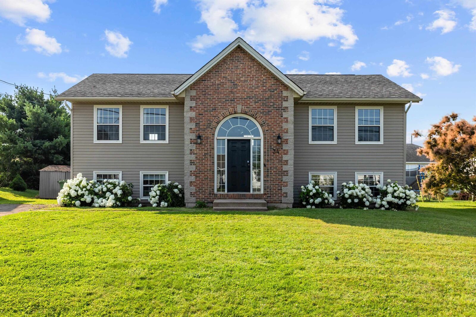 Property Photo: 34 Sandlewood Street PE C1E 0A6