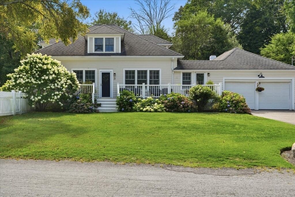 Property Photo: 3 Gannett Pasture Ln MA 02066