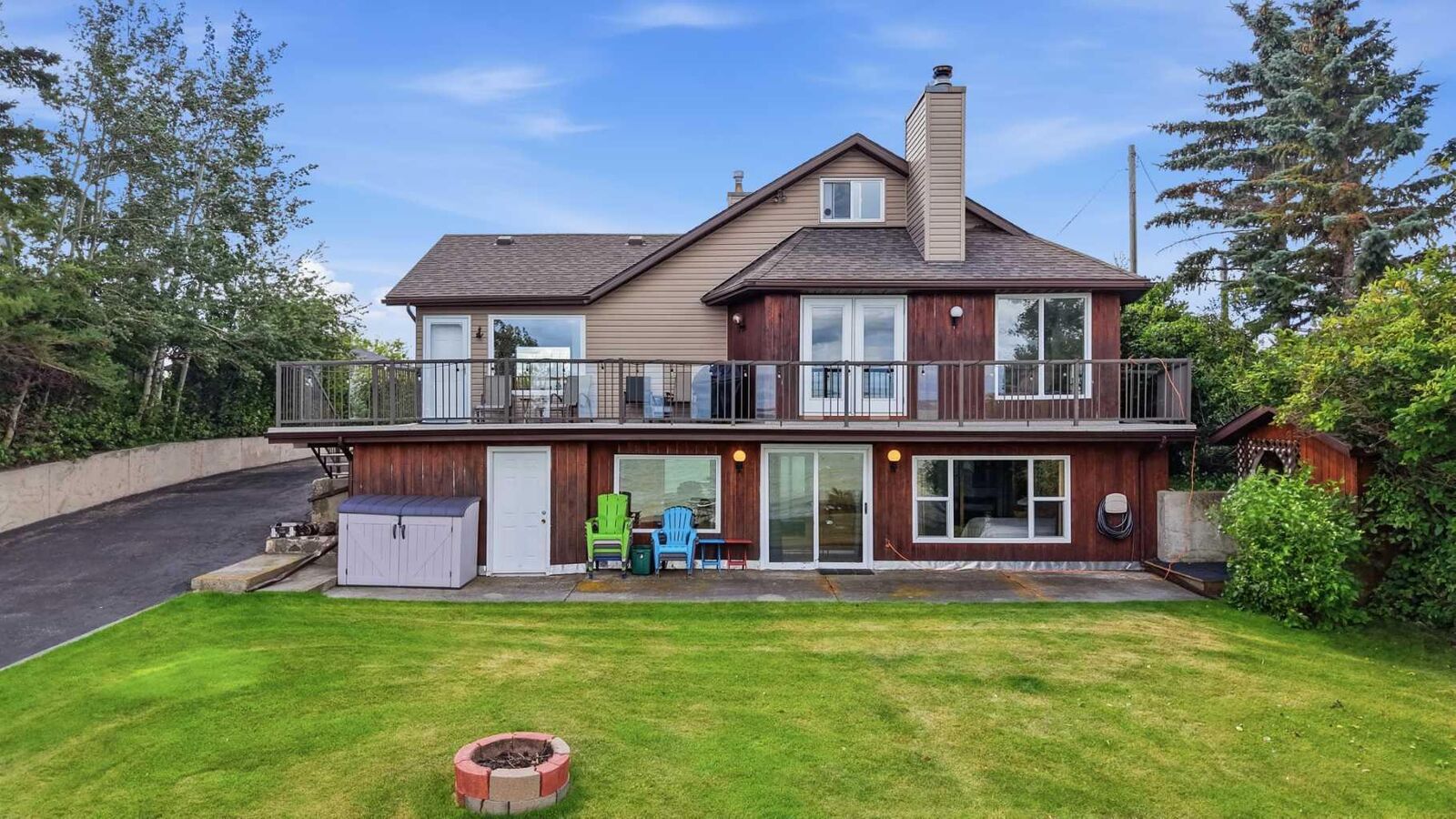 Property Photo: 143 Bayview Street AB T0C 3B0