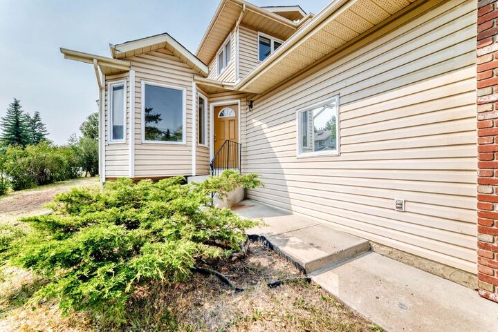 Property Photo: 434 Millrise Drive SW AB T2Y 2W5