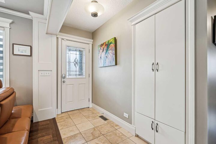 Property Photo: 315 45 Avenue SW AB T2S 1B3