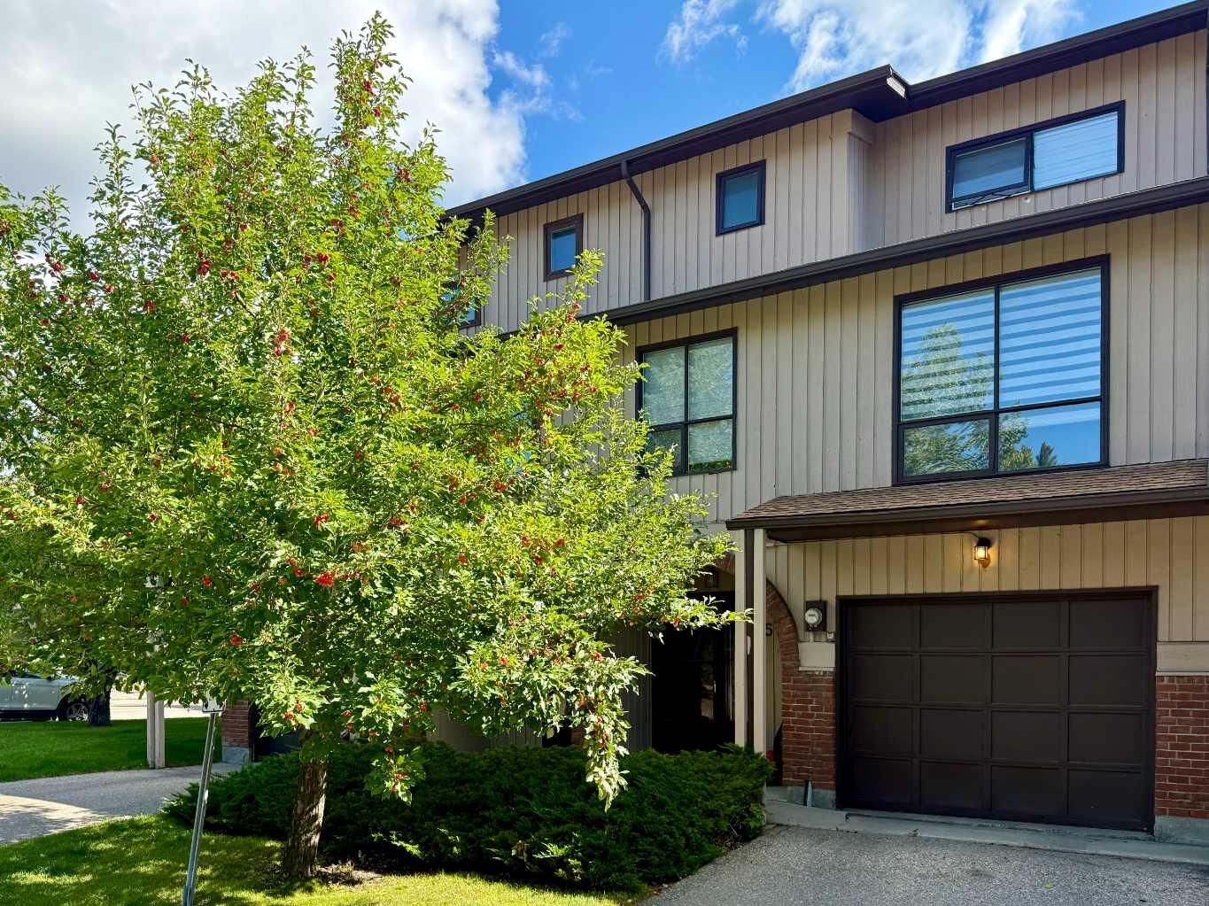 Property Photo: 58 Canterbury Gardens SW AB T2W 2S9