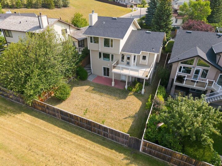 Property Photo: 473 Hawkford Way NW AB T3G 3J6