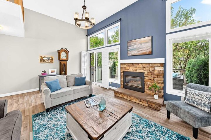 Property Photo: 185 Woodridge Drive SW 3 AB T2W 3X7