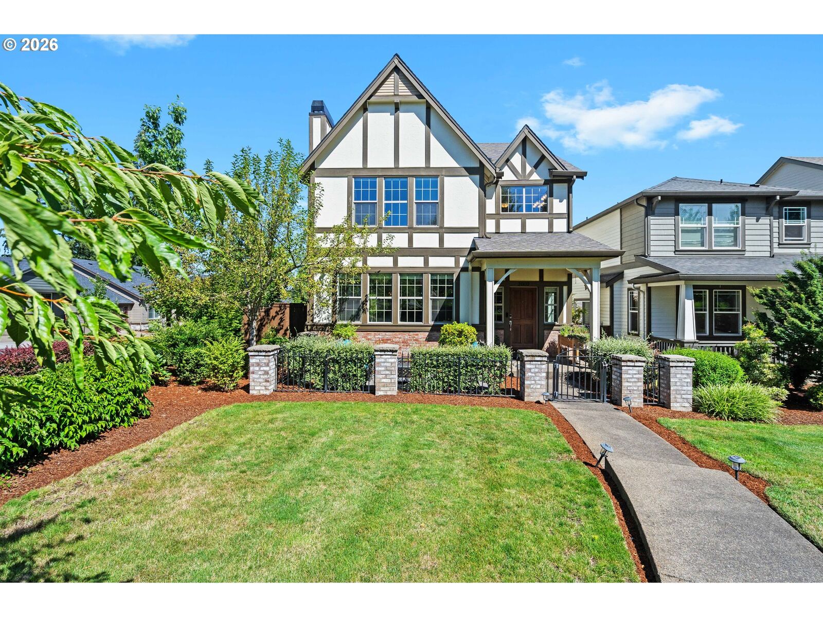 Property Photo: 28432 SW Orleans Ave OR 97070