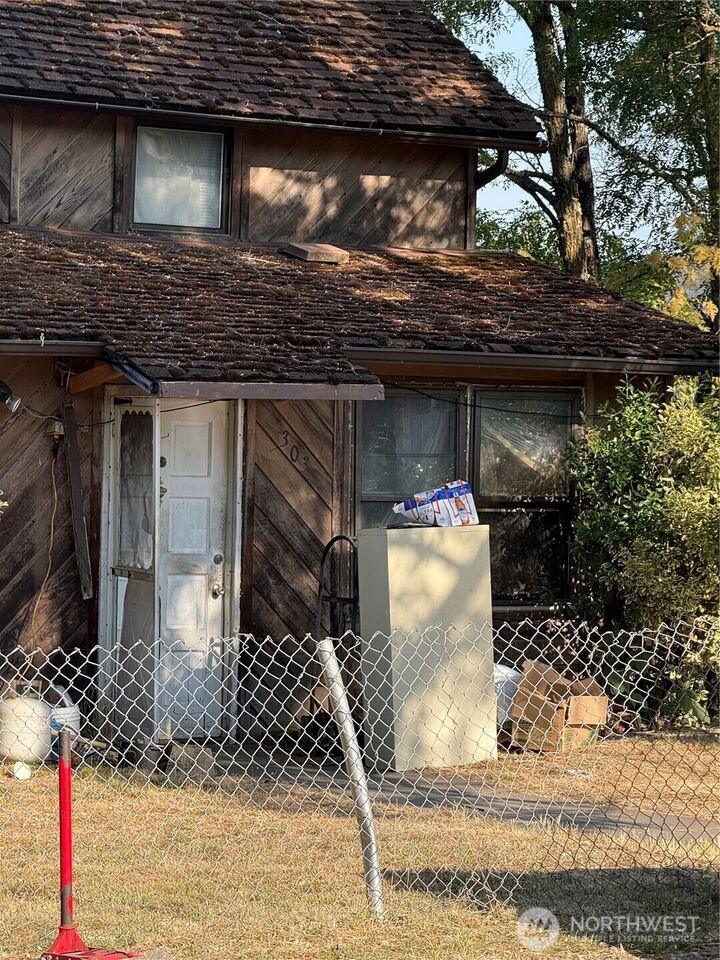 Property Photo: 303 Peterson Street S WA 98580