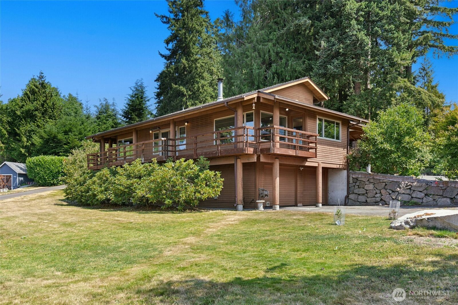 Property Photo:  4917  Ocean Avenue  WA 98203 