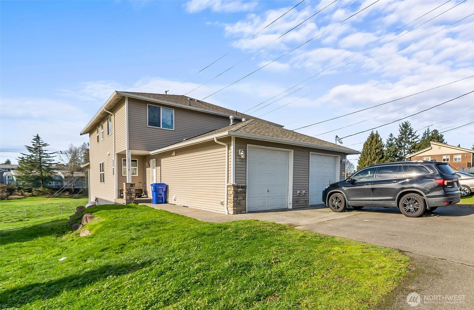 Property Photo: 2905 11th Street B WA 98201