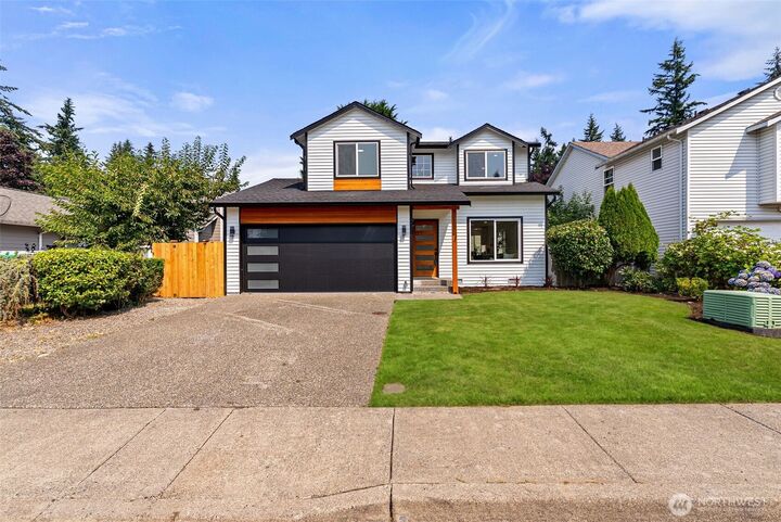 Property Photo:  107  Alder Street  WA 98203 