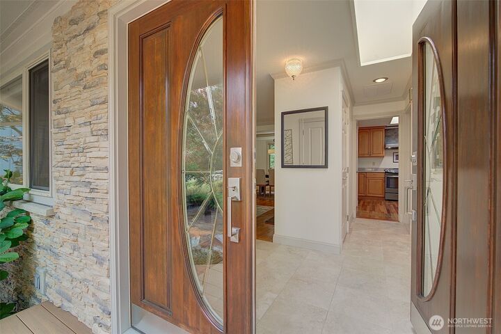 Property Photo: 12909 NE 28th Street WA 98005