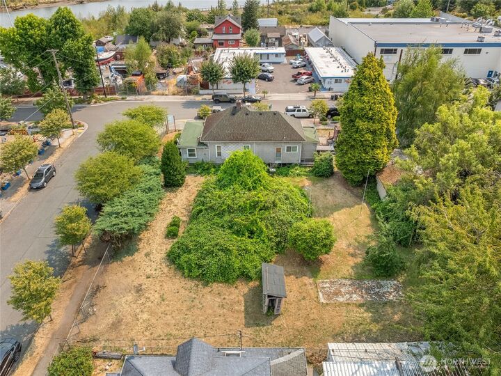 Property Photo: 1445 S Cloverdale Street WA 98108