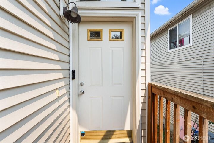 Property Photo: 11543 62nd Avenue S WA 98178