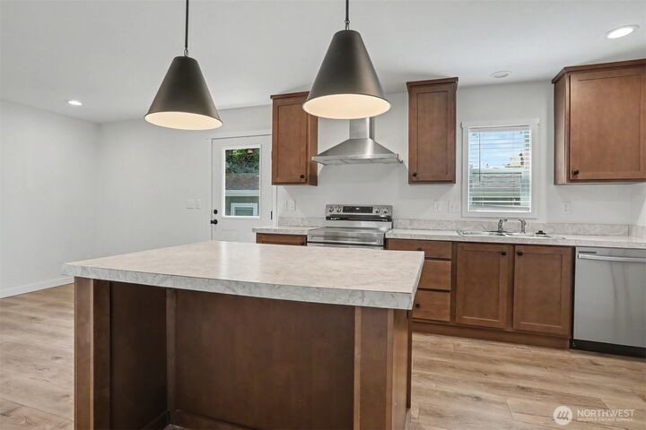 Property Photo: 28454 168th Avenue SE 23 WA 98042