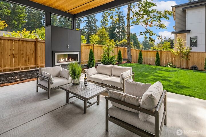 Property Photo: 7925 NE 124th Street WA 98034