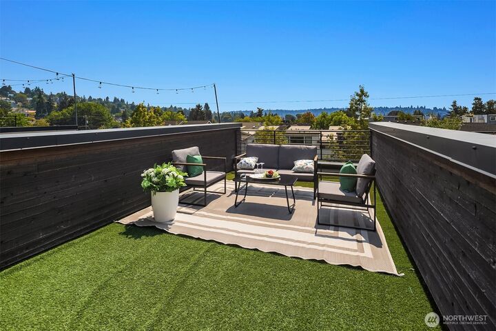 Property Photo:  818 NW 53rd Street B  WA 98107 