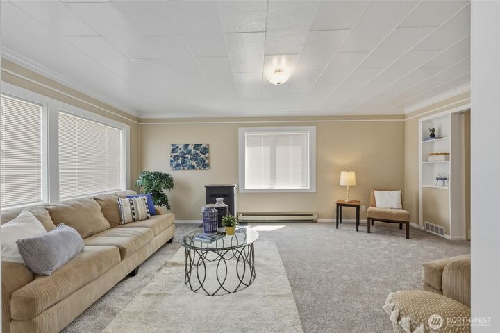 Property Photo:  1120  3rd Street  WA 98537 