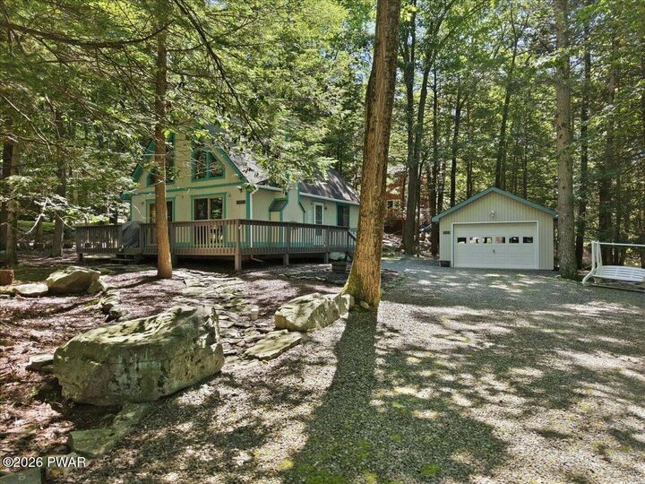 Property Photo:  1159 Wallenpaupack Drive  PA 18436 