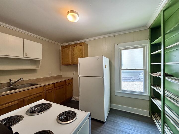 Property Photo: 212 N Franklin Street KY 42141