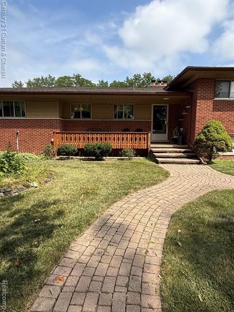Property Photo:  27110 Clairview Drive  MI 48127 
