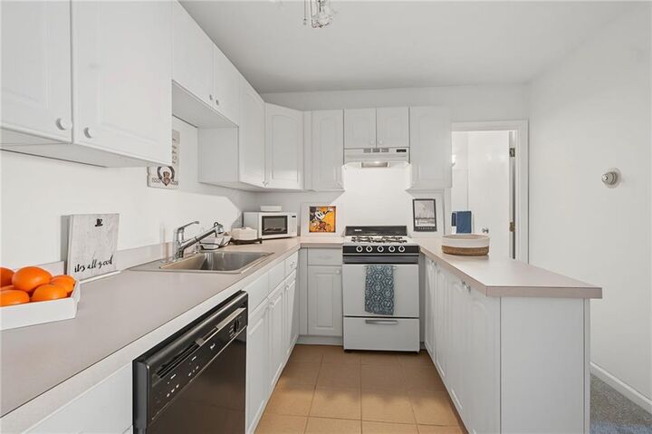 Property Photo:  132 Hoffman Avenue 207  RI 02920 
