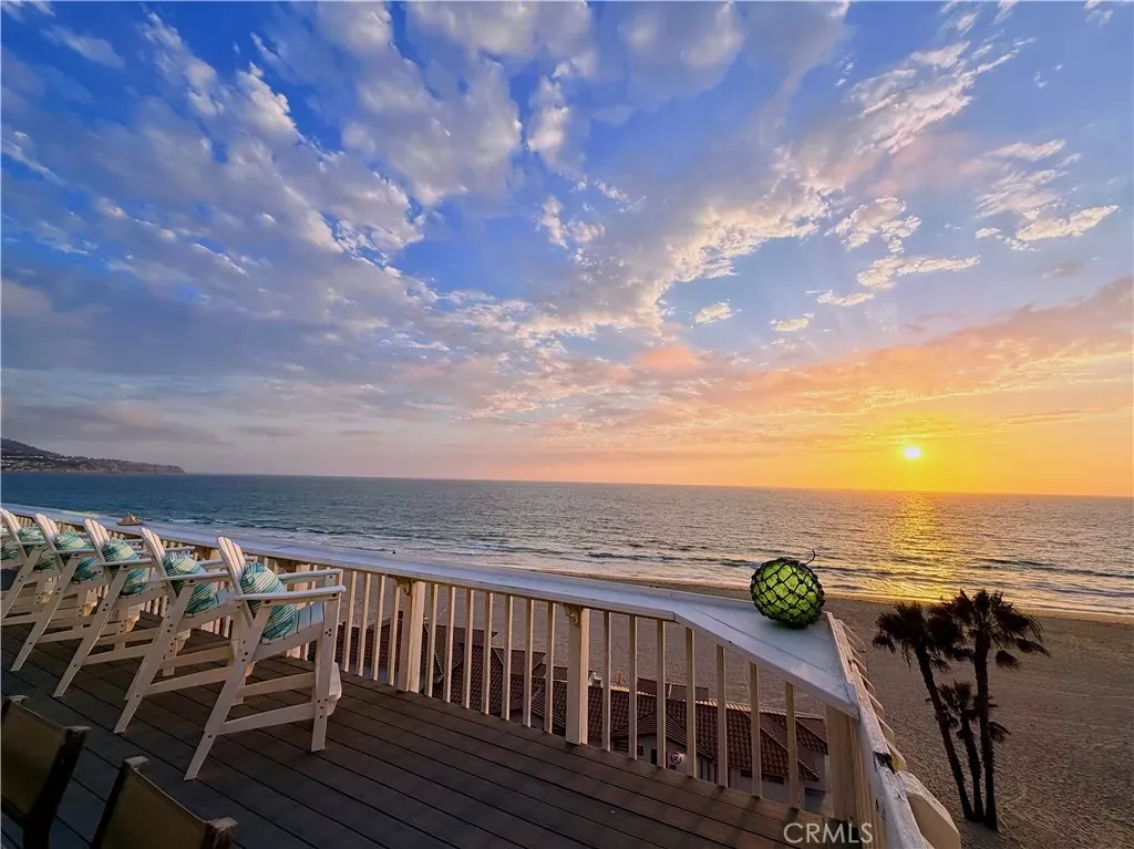 Property Photo:  809 Esplanade  CA 90277 