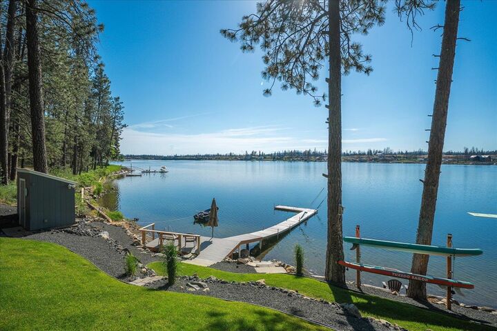 Property Photo: 9510 S Silver Lake Rd WA 99022
