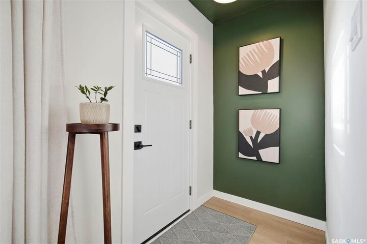 Property Photo: 1909 William Avenue SK S7J 1A1