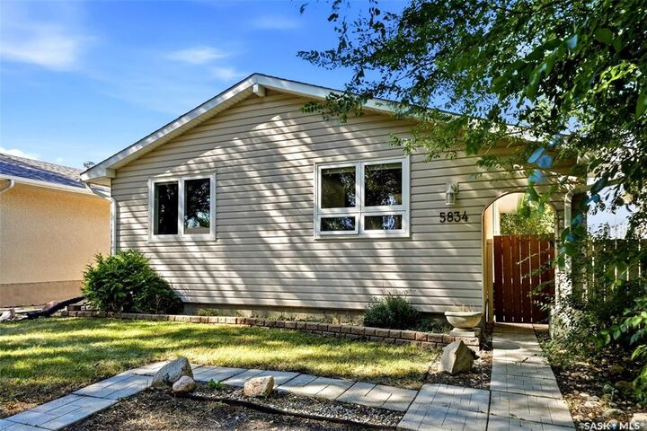 Property Photo: 5834 McKinley Avenue SK S4T 6P3