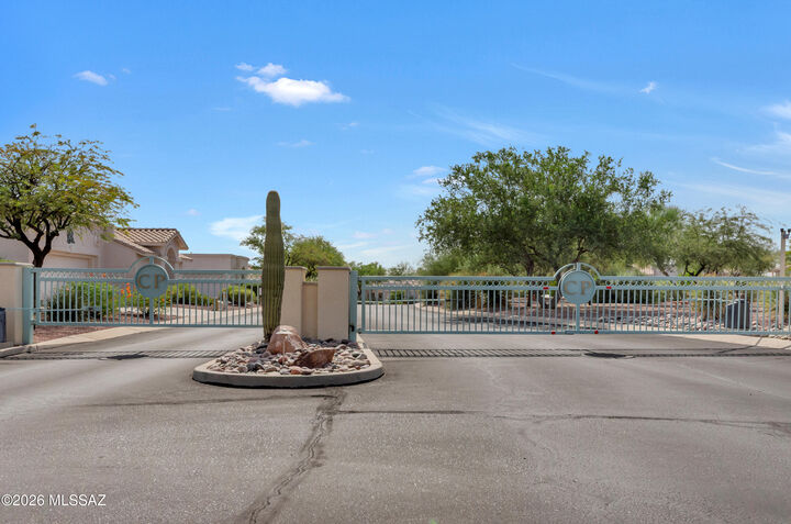 Property Photo:  10991 N Pebble Way  AZ 85737 