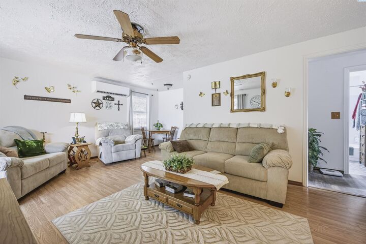 Property Photo: 206 E 14th Ave WA 99337
