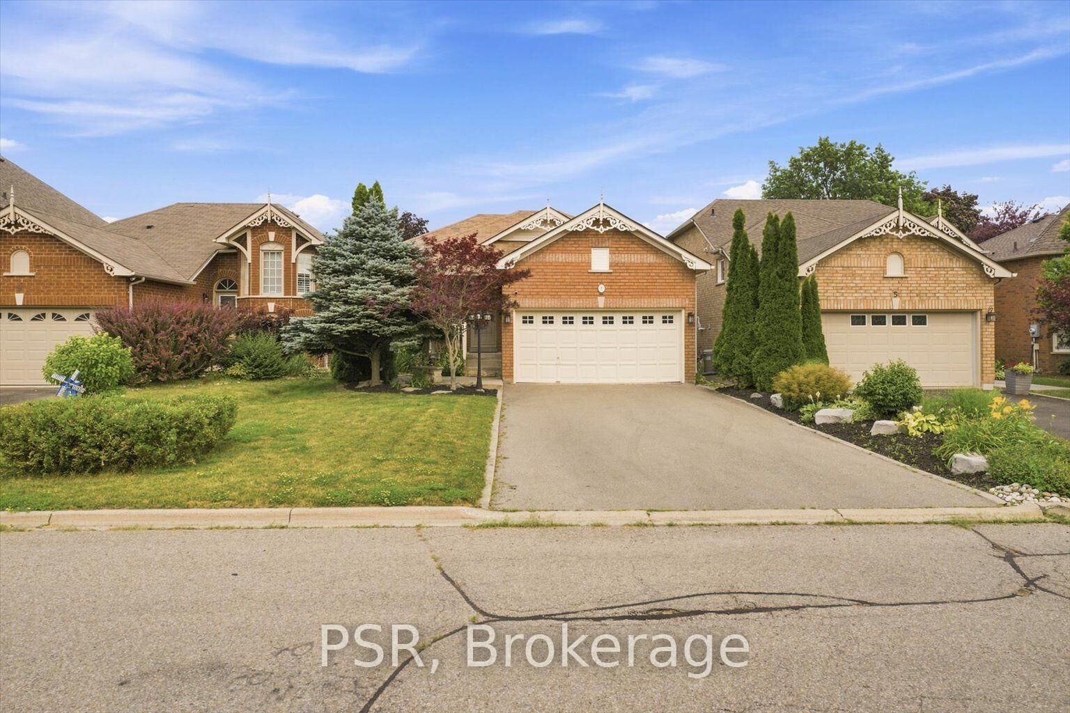 Property Photo: 7 Bradwick Court ON L7C 1C9