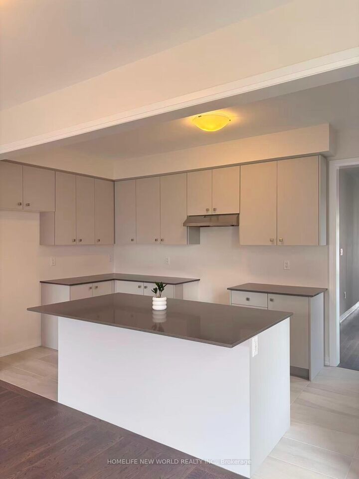 Property Photo: 2909 Nakina Street ON L1X 0P7