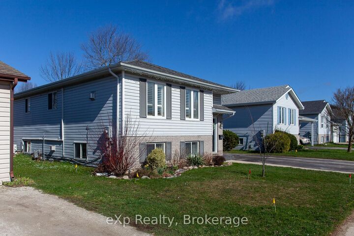 Property Photo:  2634 9th Avenue E  ON N4K 6T9 